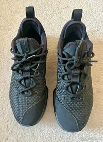 Nike LeBron vel. EUR 42 - 5