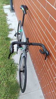 Karbonová silnička CUBE Attain GTC, Shimano 105, vel. 58 - 5