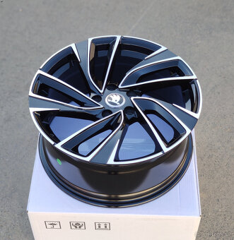 Alu kola 5x112 18 \\ 5x112 r18 - 5