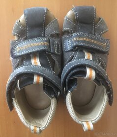 2 pary sandalu vel. 22/23 - 5
