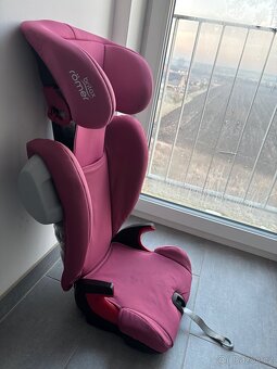 Dětská autosedačka Britax Römer 15-36 kg top stav - 5