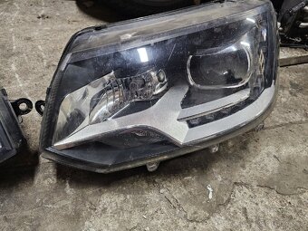Přední světla Bi-xenony VW T5.1 - 5