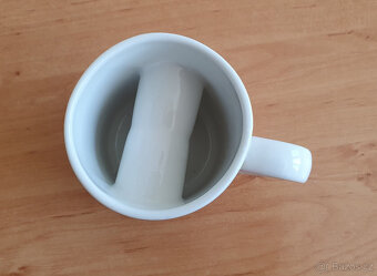 Vtipné hrnky ManWhore s dírou skrz a Penis ucho - 5