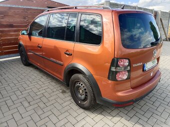 Volkswagen Touran Cross 2.0TDi 103kW - 5