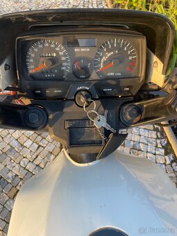 Suzuki GSX 550 E - 5