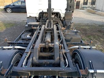 Prodám kontejnerové auto MAN 7,5 t - 5