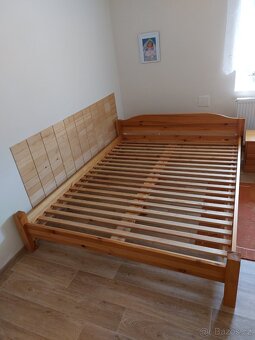 Postel + noční stolík 2ks - 5