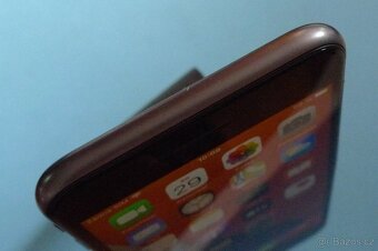 Apple iPhone 8 64GB Baterie 100% - 5