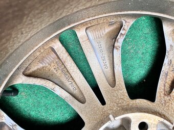 1ks R19 alu disky Hyundai SantaFe - 5