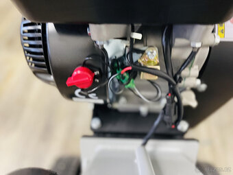 Štěpkovač dřeva LR 650 F - 5