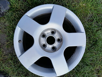 Alu kola Audi 5x112 R 16. - 5