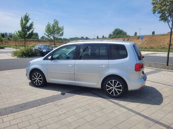 Volkswagen Touran - 5