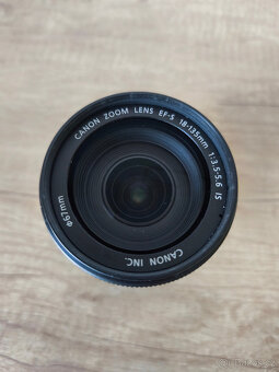 Zrcadlovka Canon 200D - 5