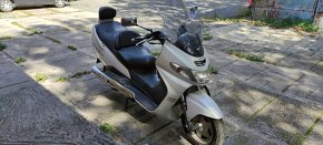 Suzuki Burgman 400 - 5