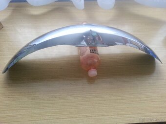 Přední blatník na Jawa 350 634 napadený kutilem - 5