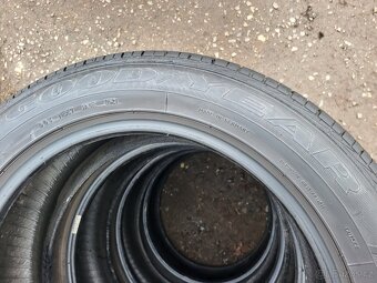 235 55 19" 101W  GoodYear - 5