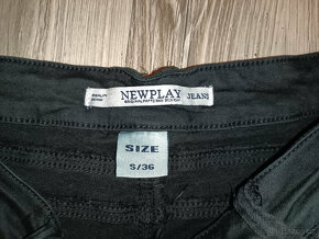 Dámské černé džíny s knoflíky Newplay - vel. S/M - 5