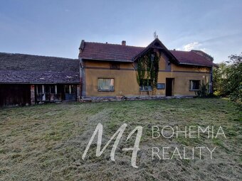 Prodej domu s pozemky 1.429 m2, v centru obce Mělnické Vteln - 5