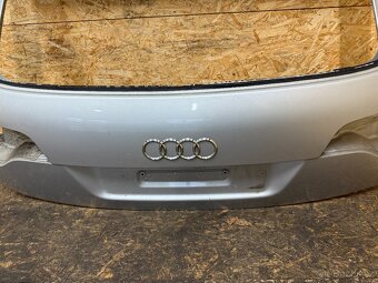 HOLÉ PÁTÉ DVEŘE KUFRU AUDI Q7 4L - 5