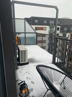 Spolubydlení v centru Pardubic v moderní novostavbě - 5