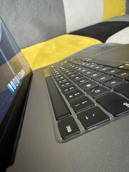 MacBook Pro 16" 2019 Touchbar - 5