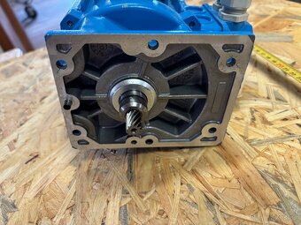 Elektromotor Lenze 0,37 KW - 5