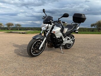 Suzuki GSR600 - 5