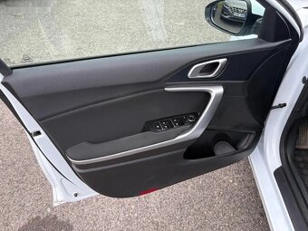 Kia Cee´d, 1,4TGDI 103kw Exclusive + NAV - 5