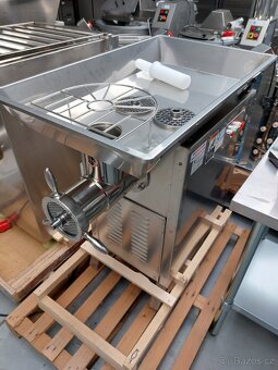 Mlýnek na maso 42 Řeznický vlček, Řezačka masa 42 - 5