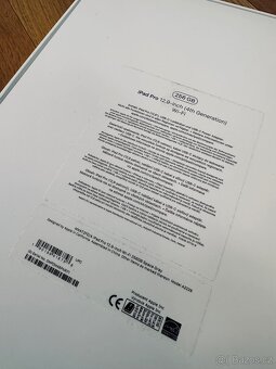 Apple iPad Pro 12,9” (4. generace) 256 GB + Magic Keyboard - 5