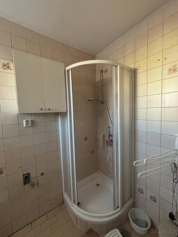 Nábytek a potřeby domácnosti - 5