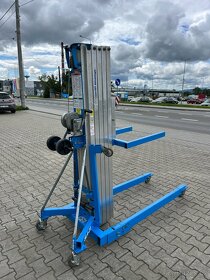 Materialova plošina, výtah Genie SLA-25 - 5