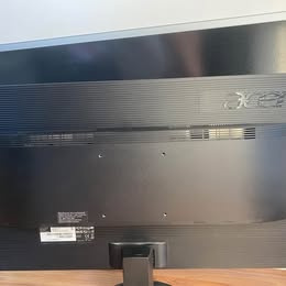 Prodám Monitor zn.Acer 24 palcu je poškrabaná obrazovka při - 5