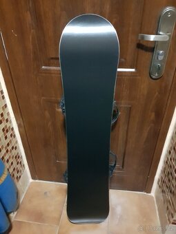 Prodám úplně nový snowboard HATCHEY 115cm dlouhý. - 5