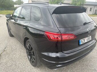 VW Touareg V8 4,0TDI 310kW R-line - black paket - 5