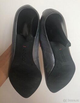 Kožené lodičky ECCO – stříbrné, elegantní, pohodlné - 5