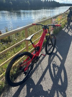 Santa Cruz V10 - 5