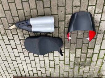 DUCATI DIAVEL 2011 - 5