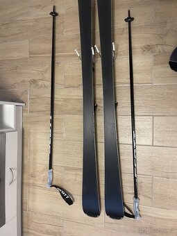 Lyže ATOMIC - 5