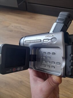 Stará páskova videokamera sony - 5