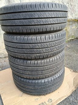 4x GOOD YEAR EFFICIENT GRIP 215/65/16C - 5