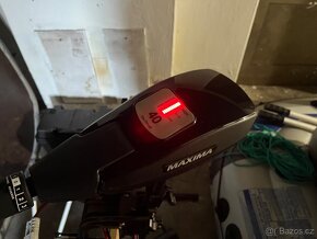 Nafukovací člun s elektrickým motorem - 5