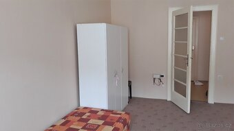 1 studentka na 2.lůž. pok. v 2+1, stud. byt, okolí SU - 5