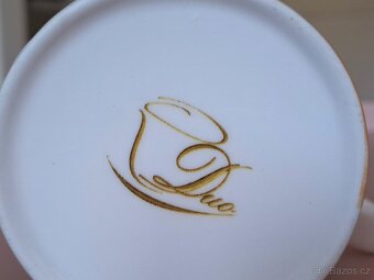 Sada 2 hrnků porcelán - zamilované kočky se srdíčky - 5