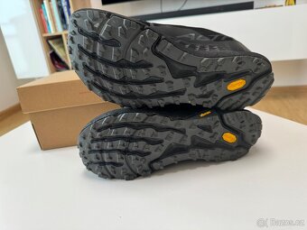 Altra M TIMP 5 BOA 44/10 black - 5