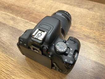 Prodám Canon EOS 700D s příslušenstvím - 5