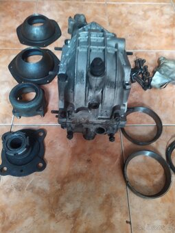 John Deere skříň převodovky/Housing - 5