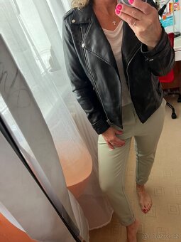 GUESS DÁMSKÝ KŘIVÁK BUNDA VEL.M - 5