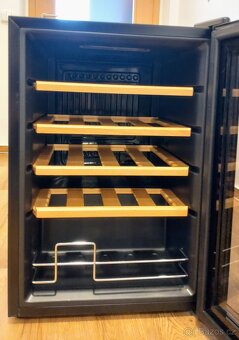 Vinotéka Philco PW 20KF - 5