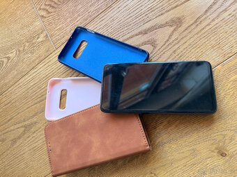 Samsung Galaxy S10e - 5